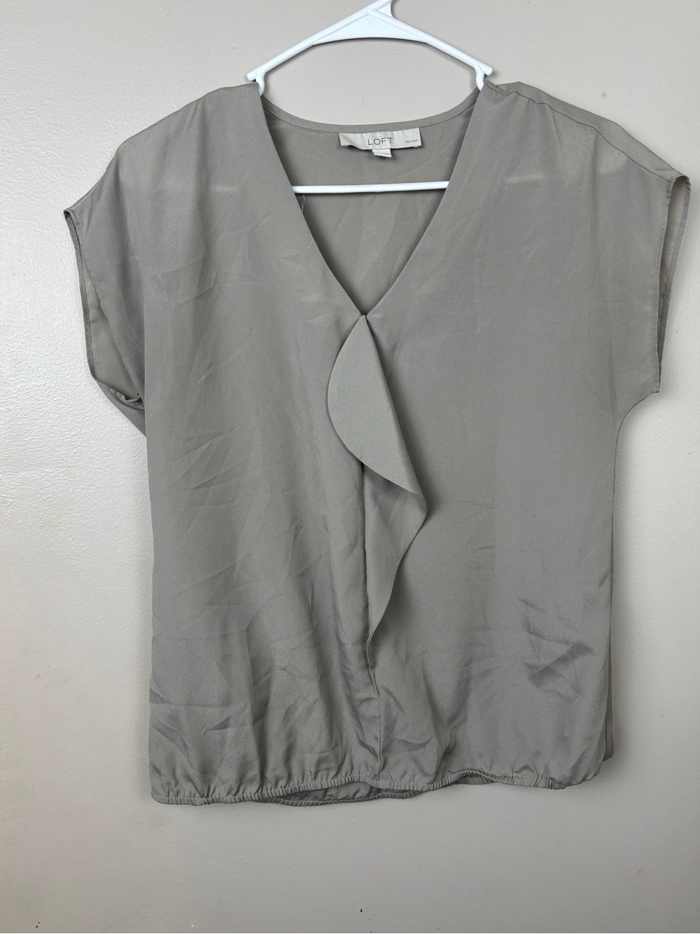 LOFT Taupe Ruffle Front V-Neck Cap Sleeve Blouse